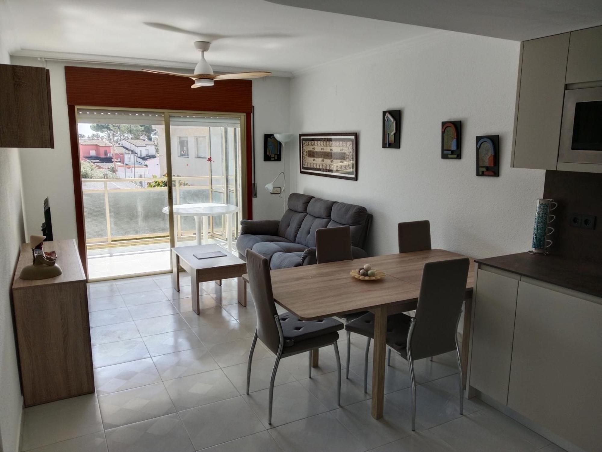 Cozzy Flat In A Quiet And Nice Area / Acogedor Apartamento En Zona Tranquila Y Agradable Камбрильс Экстерьер фото