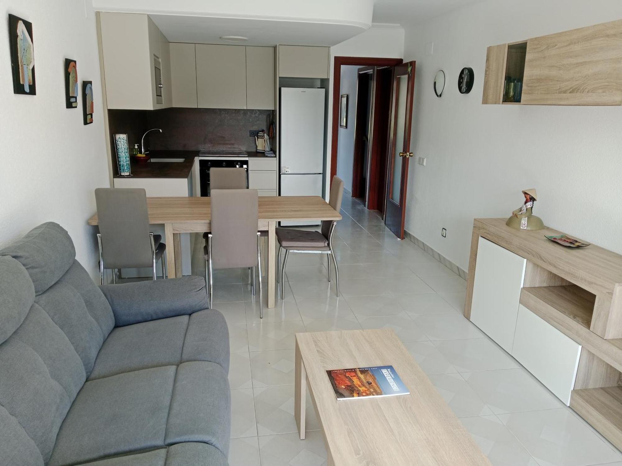 Cozzy Flat In A Quiet And Nice Area / Acogedor Apartamento En Zona Tranquila Y Agradable Камбрильс Экстерьер фото