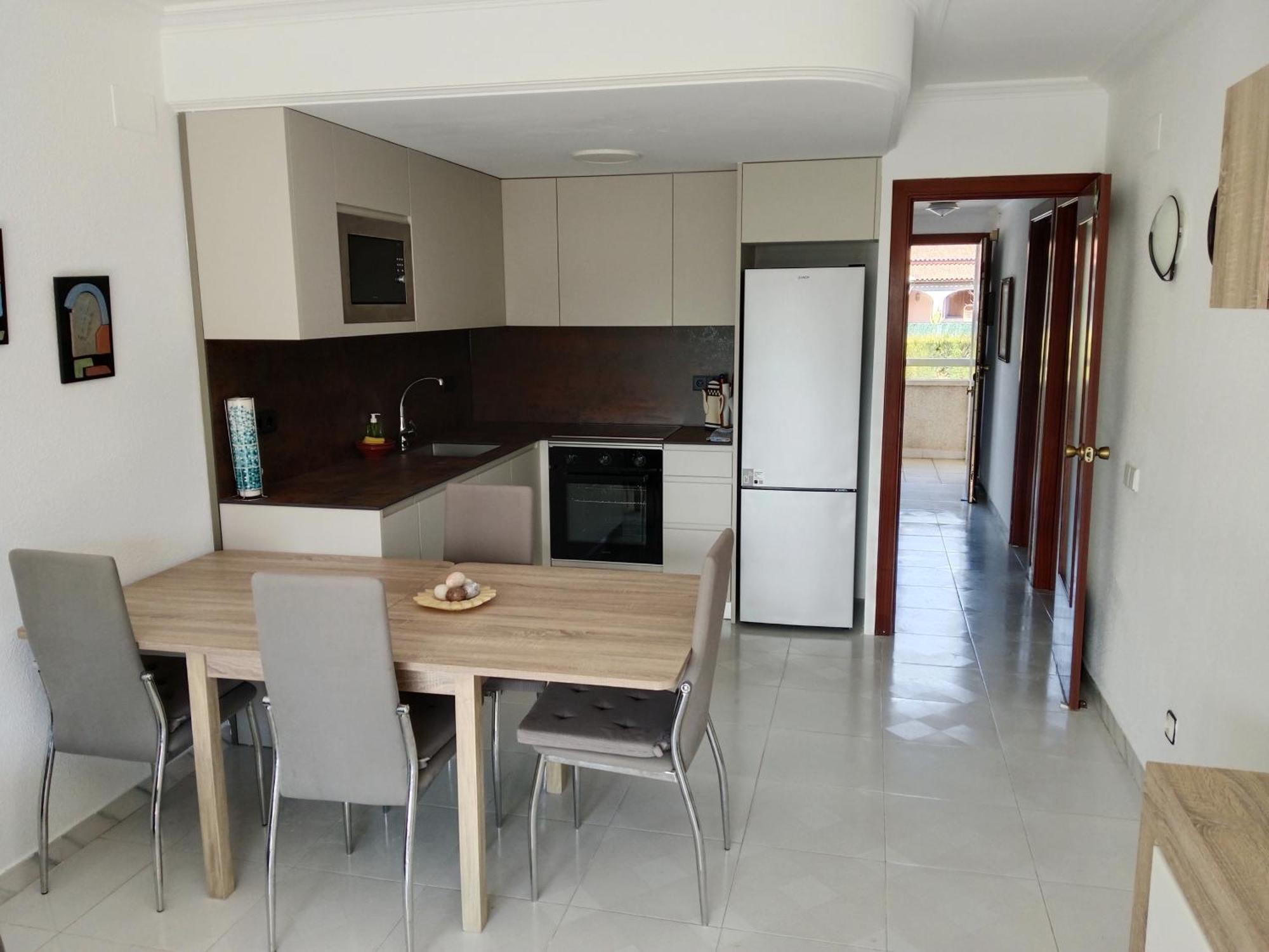 Cozzy Flat In A Quiet And Nice Area / Acogedor Apartamento En Zona Tranquila Y Agradable Камбрильс Экстерьер фото